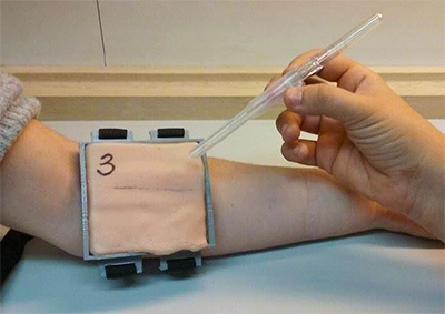 IV arm trainer device